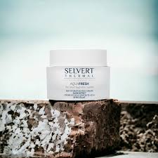 Selvert Thermal 48H HYDRATION RICH CREAM, 48H Drėkinamasis kremas su švytėjimo efektu, 50 ml